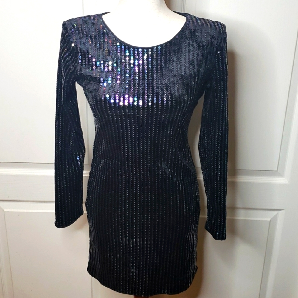 BLACK MULTI COLOR SEQUINED DRESS SIZE 6